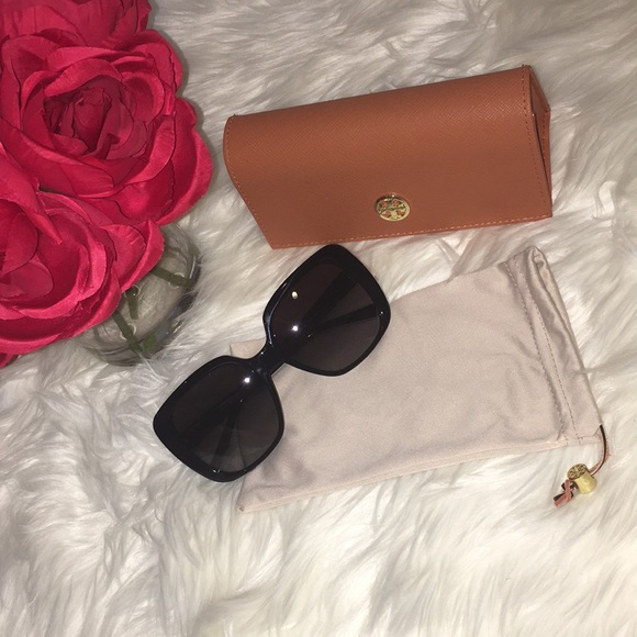 Tory Burch Accessories - ☀️ New Item- Tory Burch SunGlasses ☀️